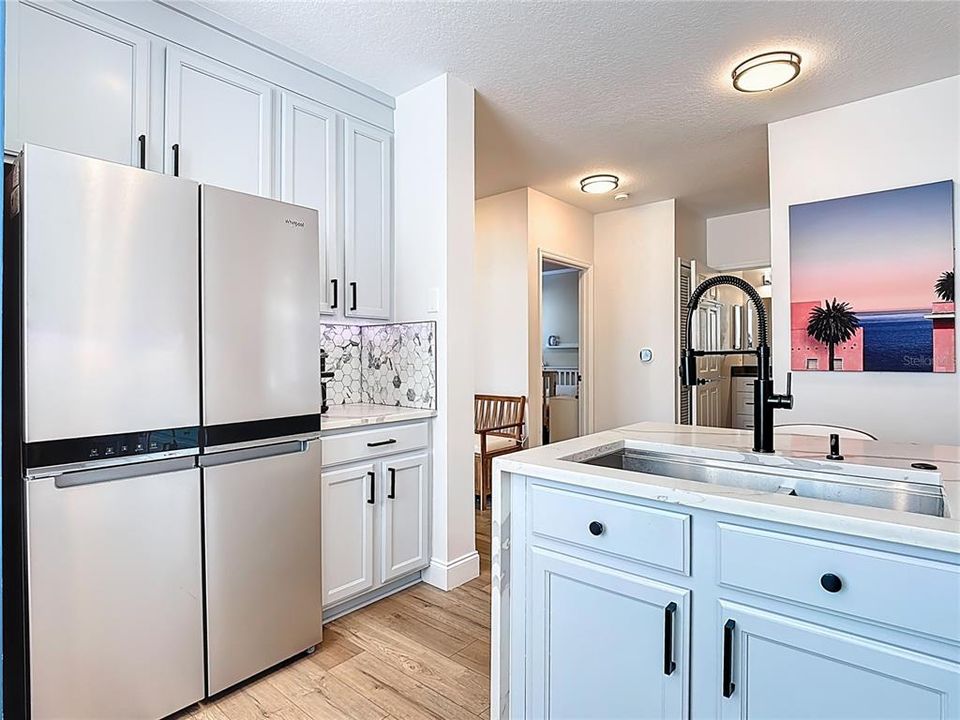 На продажу: $524,500 (3 спален, 2 ванн, 1469 Квадратных фут)