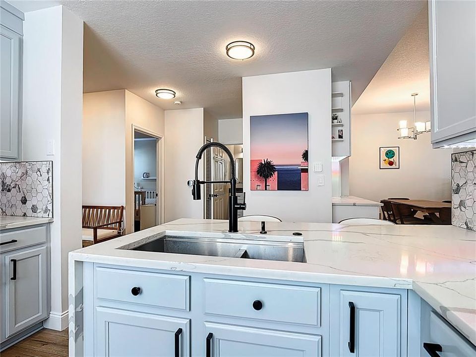 На продажу: $524,500 (3 спален, 2 ванн, 1469 Квадратных фут)