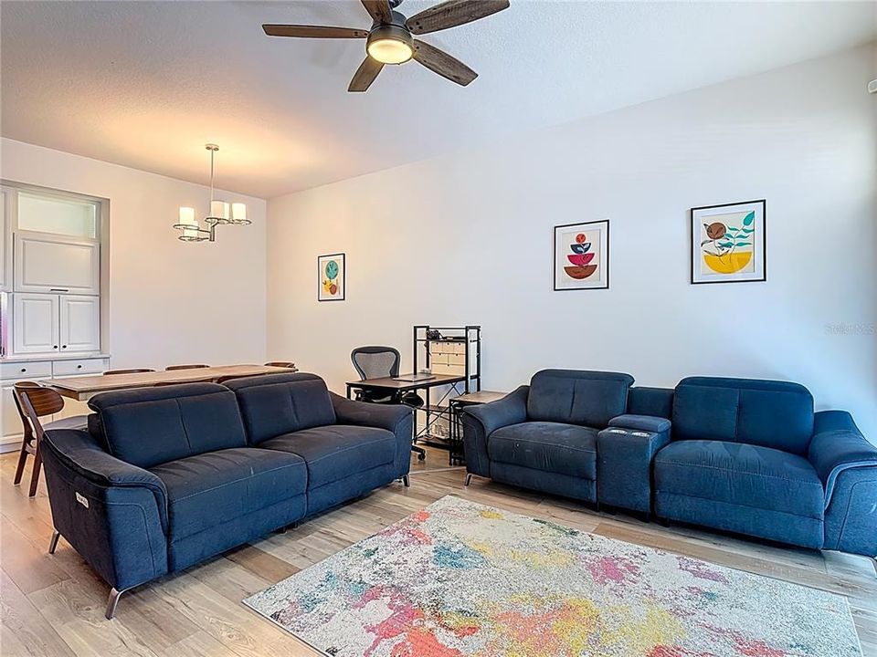 На продажу: $524,500 (3 спален, 2 ванн, 1469 Квадратных фут)