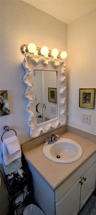 For Sale: $339,900 (2 beds, 2 baths, 1316 Square Feet)