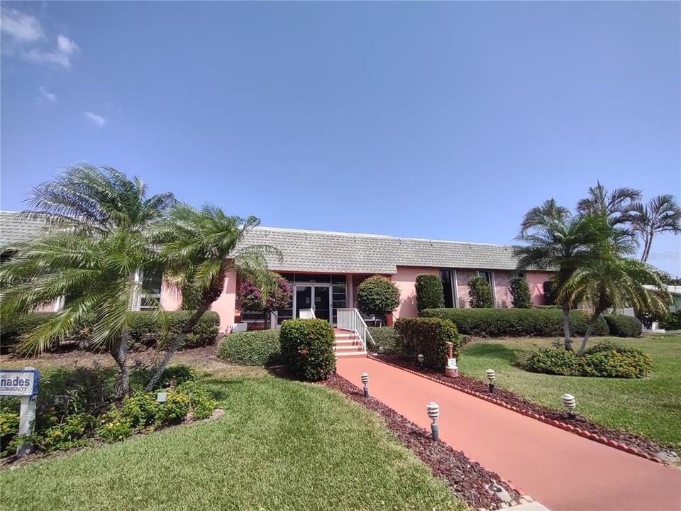For Sale: $339,900 (2 beds, 2 baths, 1316 Square Feet)