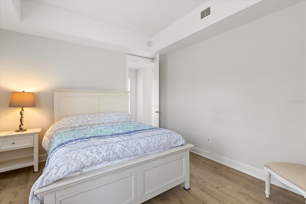 For Sale: $275,000 (2 beds, 2 baths, 1628 Square Feet)