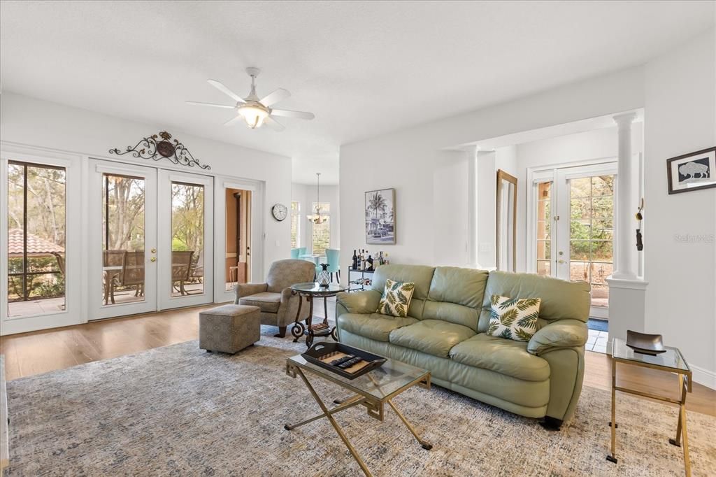 For Sale: $275,000 (2 beds, 2 baths, 1628 Square Feet)