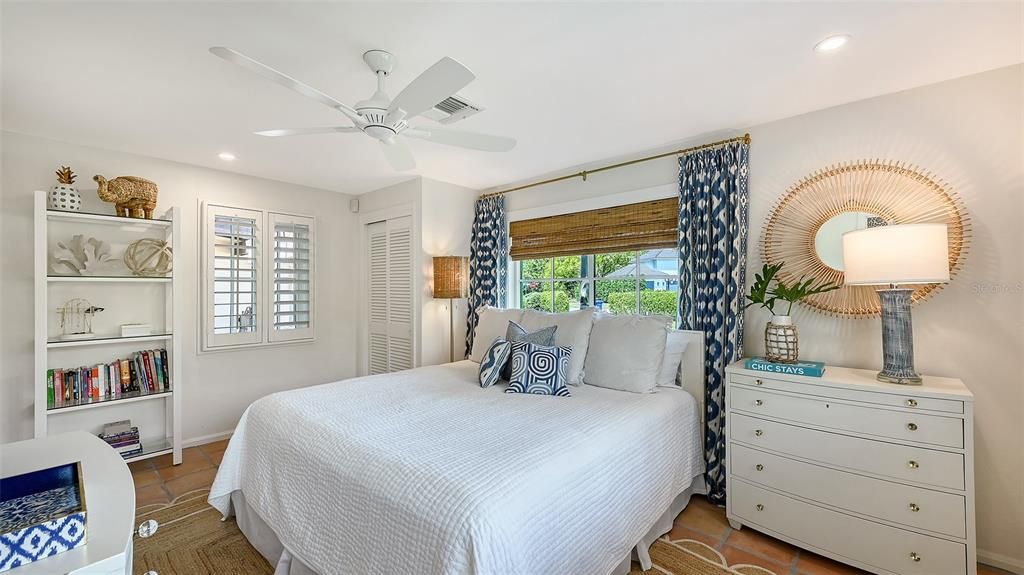 Activo con contrato: $1,895,000 (3 camas, 3 baños, 2430 Pies cuadrados)