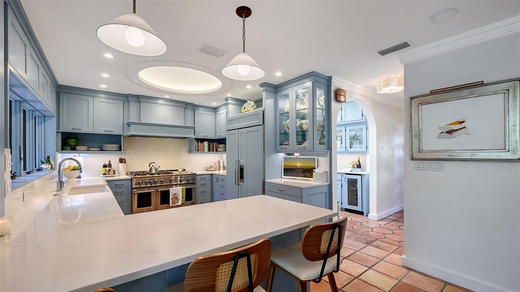 Activo con contrato: $1,895,000 (3 camas, 3 baños, 2430 Pies cuadrados)