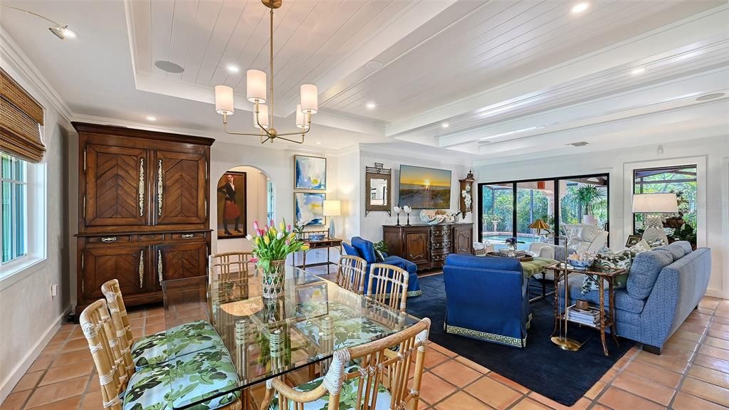 Activo con contrato: $1,895,000 (3 camas, 3 baños, 2430 Pies cuadrados)