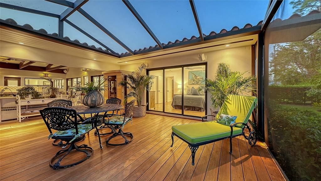 Activo con contrato: $1,895,000 (3 camas, 3 baños, 2430 Pies cuadrados)