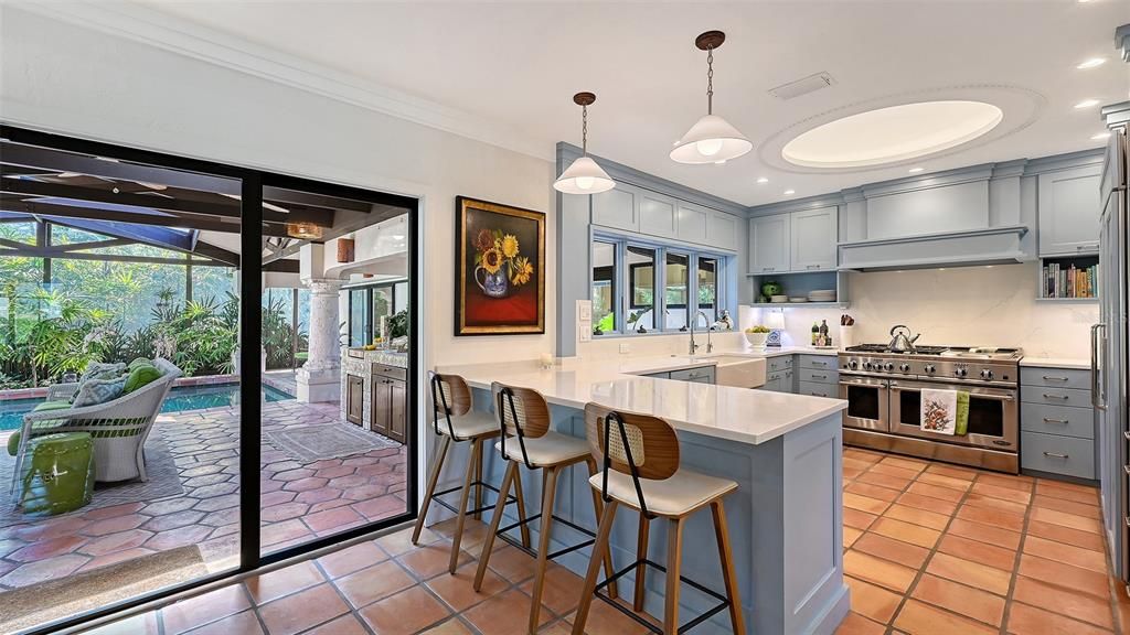 Activo con contrato: $1,895,000 (3 camas, 3 baños, 2430 Pies cuadrados)