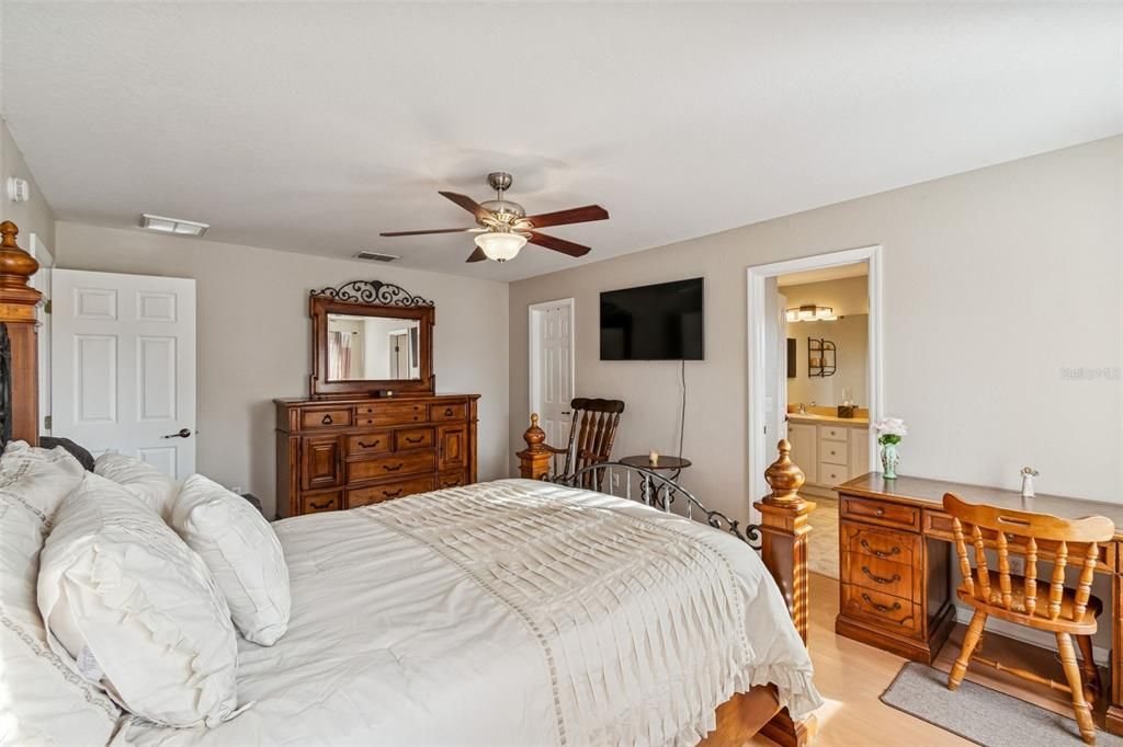For Sale: $629,990 (4 beds, 2 baths, 2148 Square Feet)