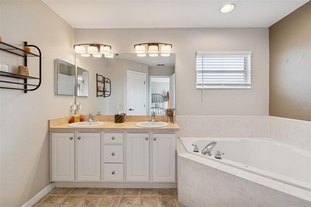 For Sale: $629,990 (4 beds, 2 baths, 2148 Square Feet)