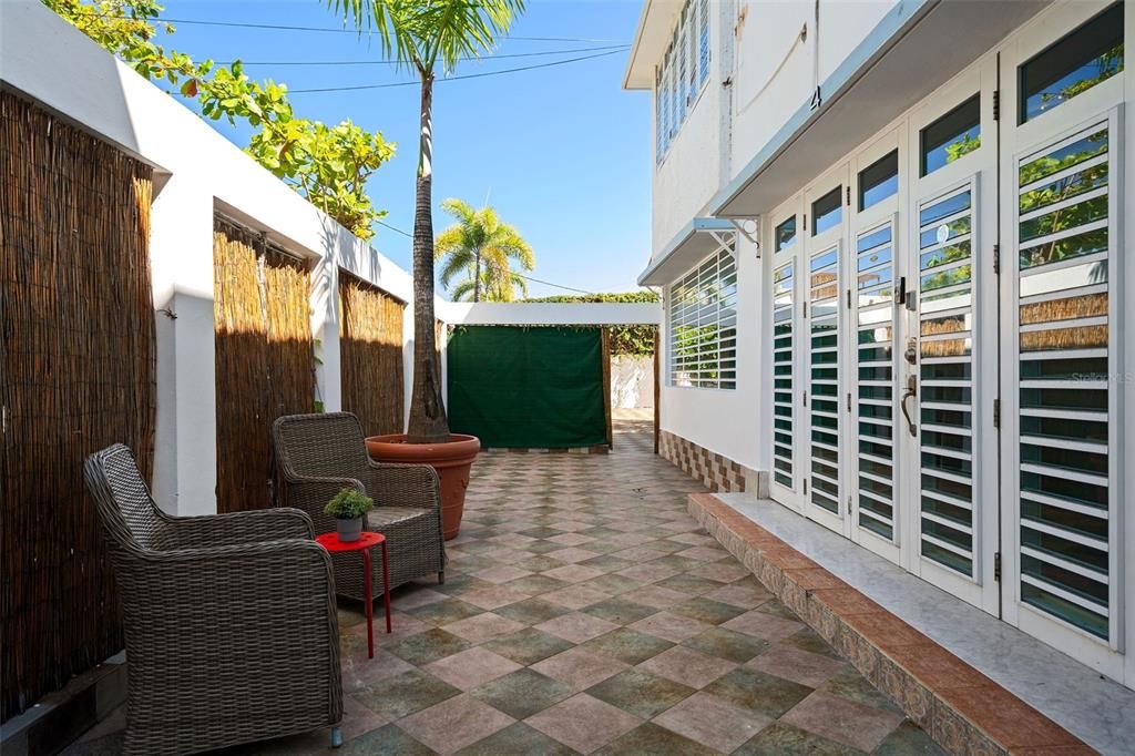 На продажу: $1,495,000 (11 спален, 0 ванн, 2800 Квадратных фут)