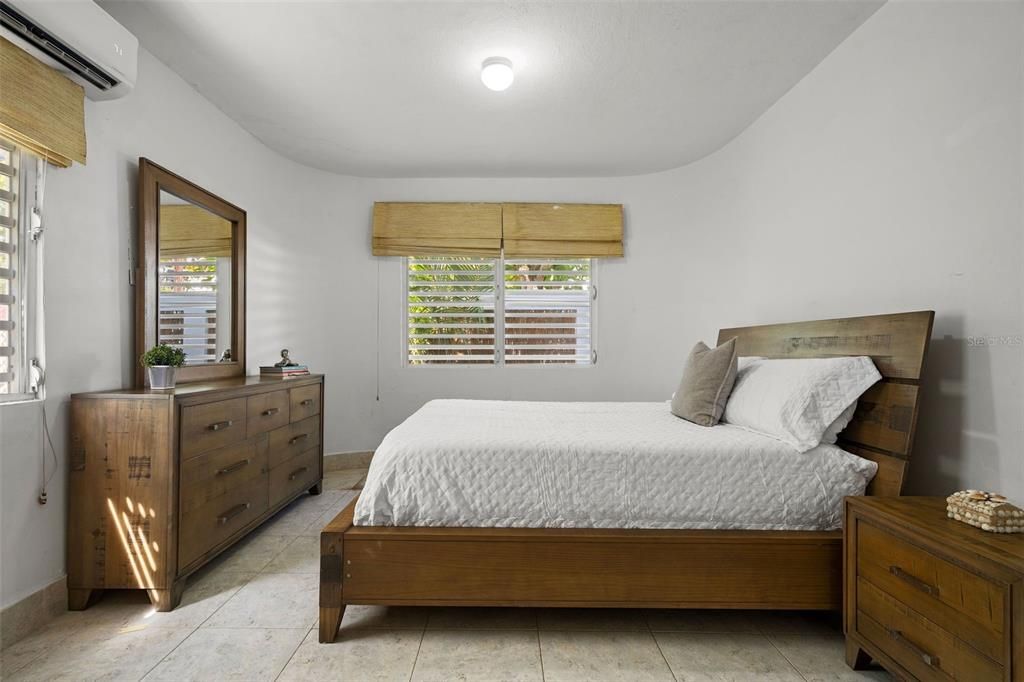 На продажу: $1,495,000 (11 спален, 0 ванн, 2800 Квадратных фут)