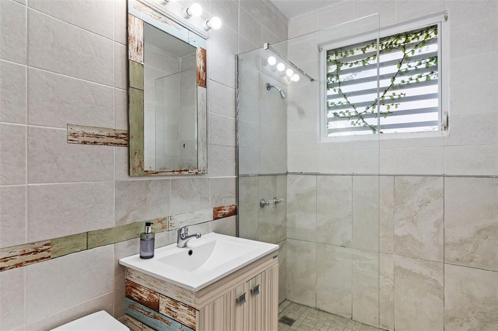 На продажу: $1,495,000 (11 спален, 0 ванн, 2800 Квадратных фут)