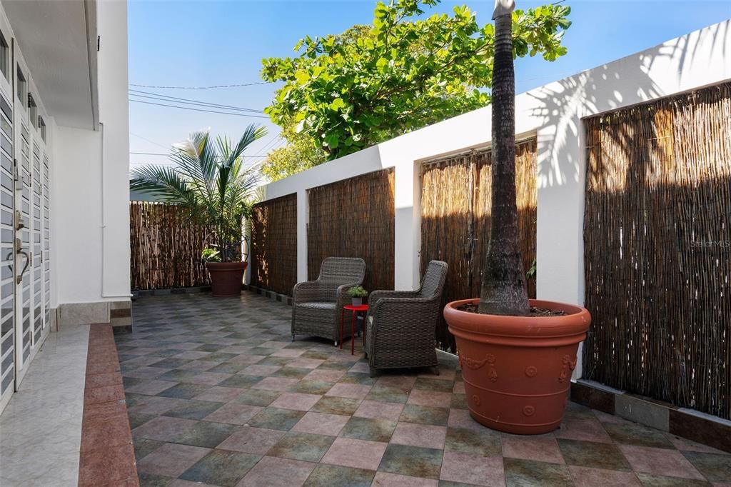 На продажу: $1,495,000 (11 спален, 0 ванн, 2800 Квадратных фут)