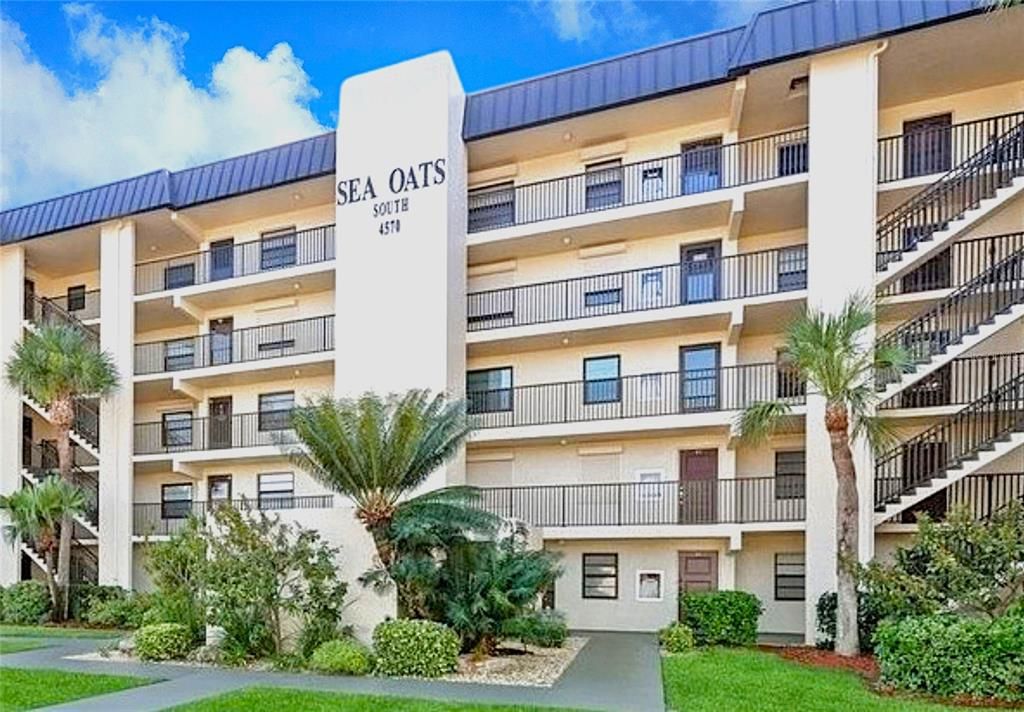 Recently Sold: $550,000 (3 beds, 2 baths, 1440 Square Feet)