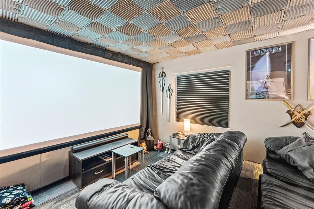 Activo con contrato: $550,000 (3 camas, 2 baños, 1782 Pies cuadrados)