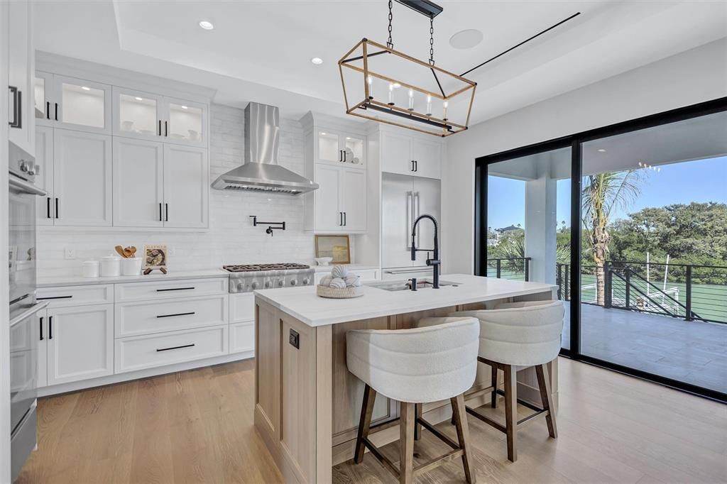 For Sale: $5,295,000 (4 beds, 4 baths, 3836 Square Feet)