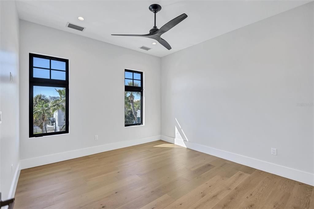 For Sale: $5,295,000 (4 beds, 4 baths, 3836 Square Feet)