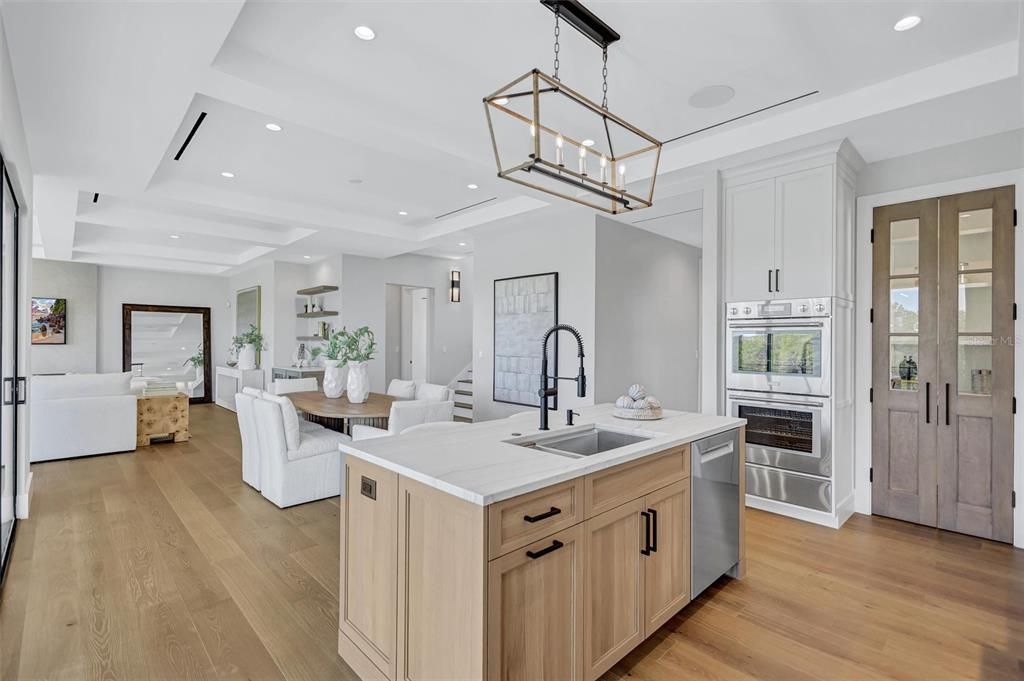 For Sale: $5,295,000 (4 beds, 4 baths, 3836 Square Feet)