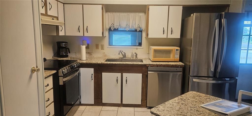 Activo con contrato: $114,900 (2 camas, 2 baños, 1120 Pies cuadrados)