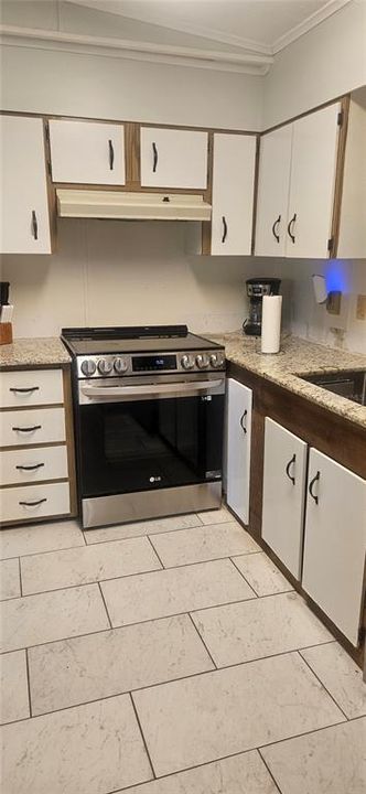 Activo con contrato: $114,900 (2 camas, 2 baños, 1120 Pies cuadrados)