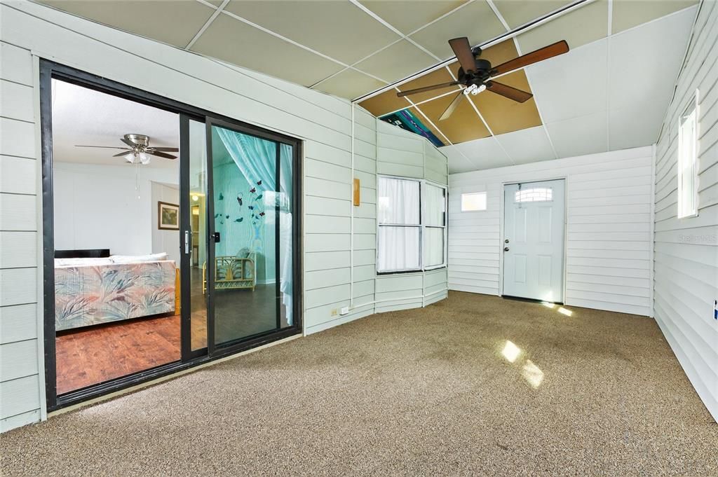 Activo con contrato: $114,900 (2 camas, 2 baños, 1120 Pies cuadrados)