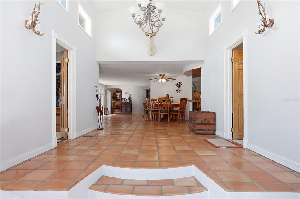 For Sale: $699,000 (3 beds, 4 baths, 1200 Square Feet)