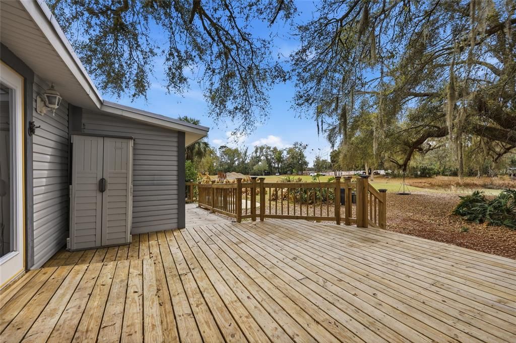 For Sale: $699,000 (3 beds, 4 baths, 1200 Square Feet)