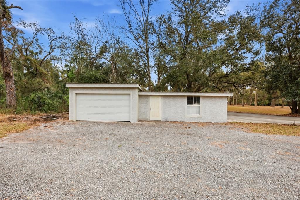 For Sale: $699,000 (3 beds, 4 baths, 1200 Square Feet)