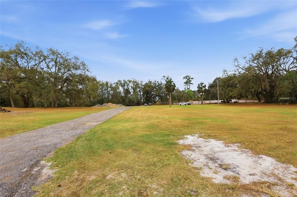 For Sale: $699,000 (3 beds, 4 baths, 1200 Square Feet)