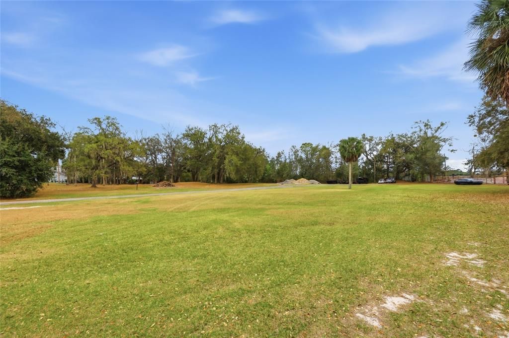 For Sale: $699,000 (3 beds, 4 baths, 1200 Square Feet)