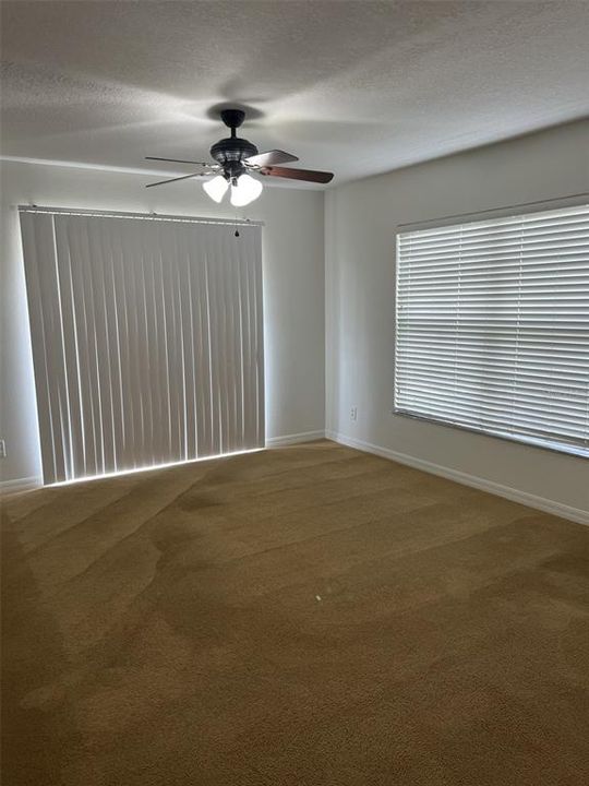 For Sale: $194,900 (3 beds, 2 baths, 1302 Square Feet)