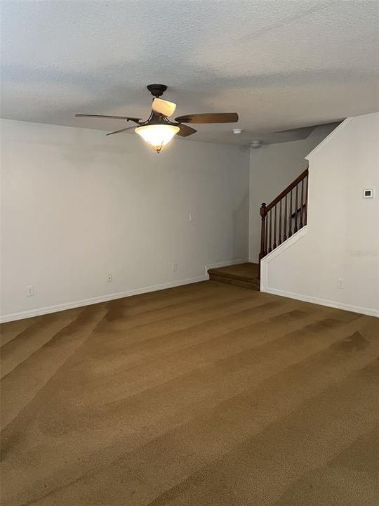 For Sale: $194,900 (3 beds, 2 baths, 1302 Square Feet)