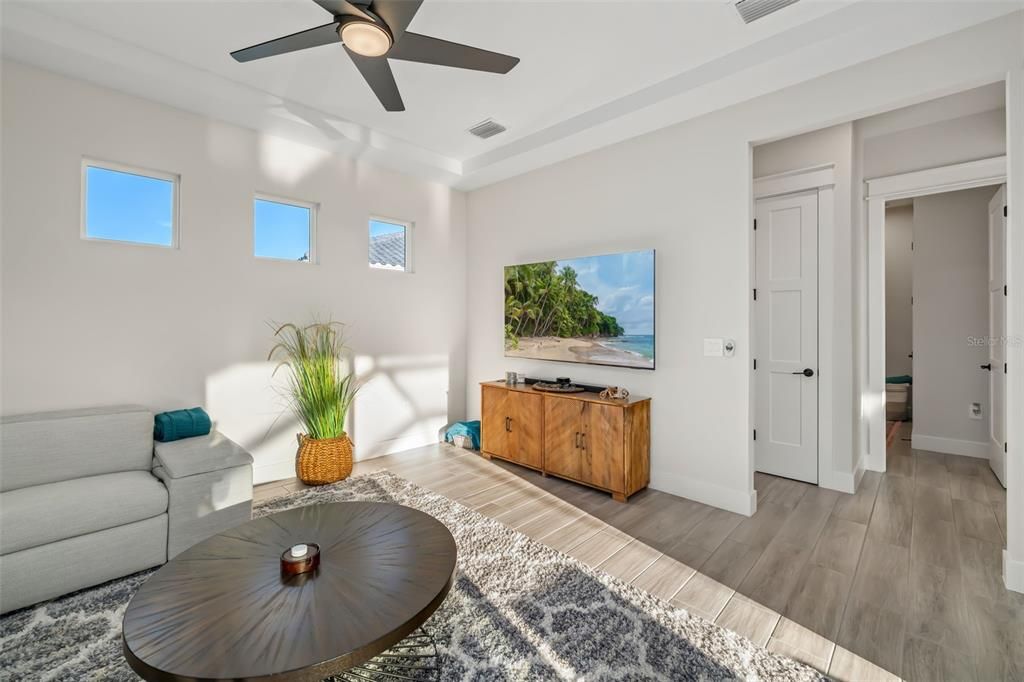 For Sale: $1,300,000 (4 beds, 3 baths, 2816 Square Feet)