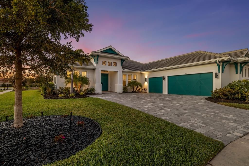 For Sale: $1,300,000 (4 beds, 3 baths, 2816 Square Feet)