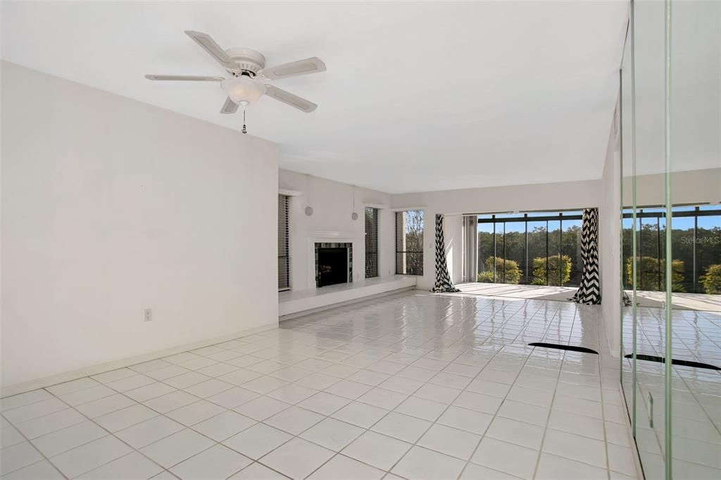 Active With Contract: $315,000 (2 beds, 2 baths, 1561 Square Feet)