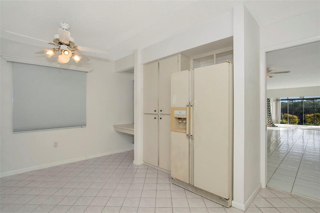 Active With Contract: $315,000 (2 beds, 2 baths, 1561 Square Feet)