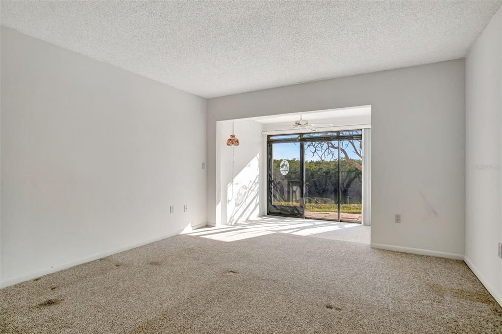 Active With Contract: $315,000 (2 beds, 2 baths, 1561 Square Feet)