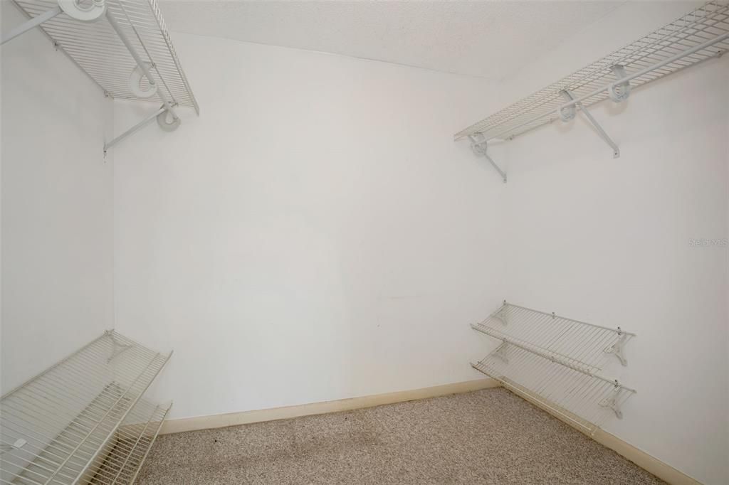 Active With Contract: $315,000 (2 beds, 2 baths, 1561 Square Feet)
