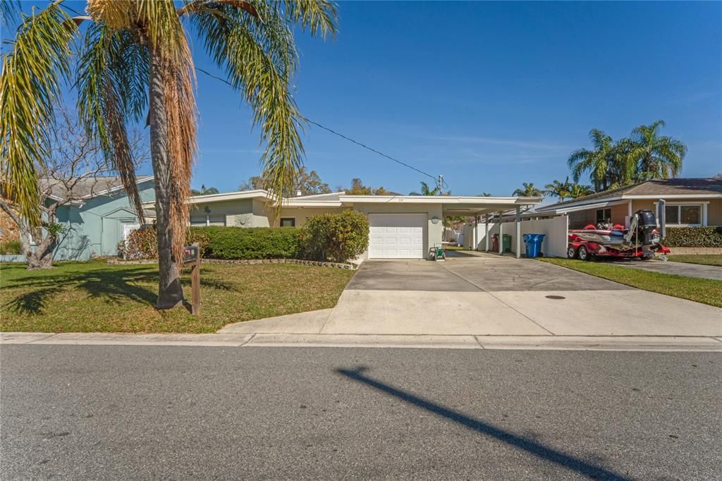 For Sale: $360,000 (2 beds, 2 baths, 1660 Square Feet)