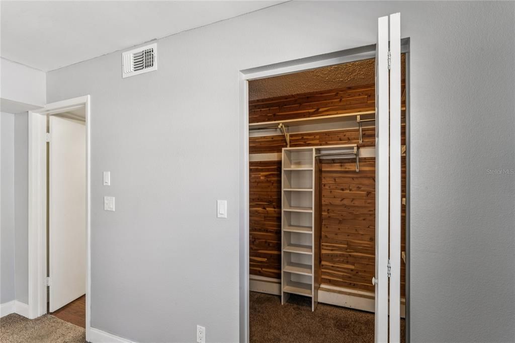For Sale: $360,000 (2 beds, 2 baths, 1660 Square Feet)