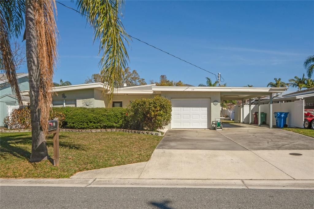 For Sale: $360,000 (2 beds, 2 baths, 1660 Square Feet)