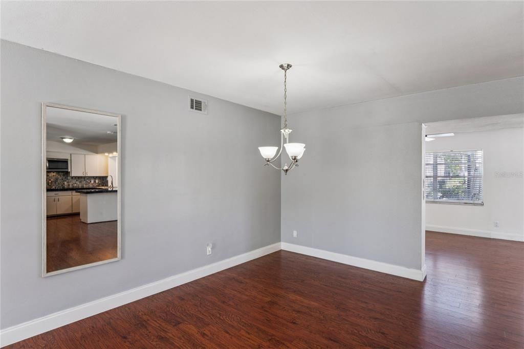 For Sale: $360,000 (2 beds, 2 baths, 1660 Square Feet)