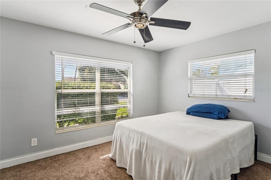 For Sale: $360,000 (2 beds, 2 baths, 1660 Square Feet)