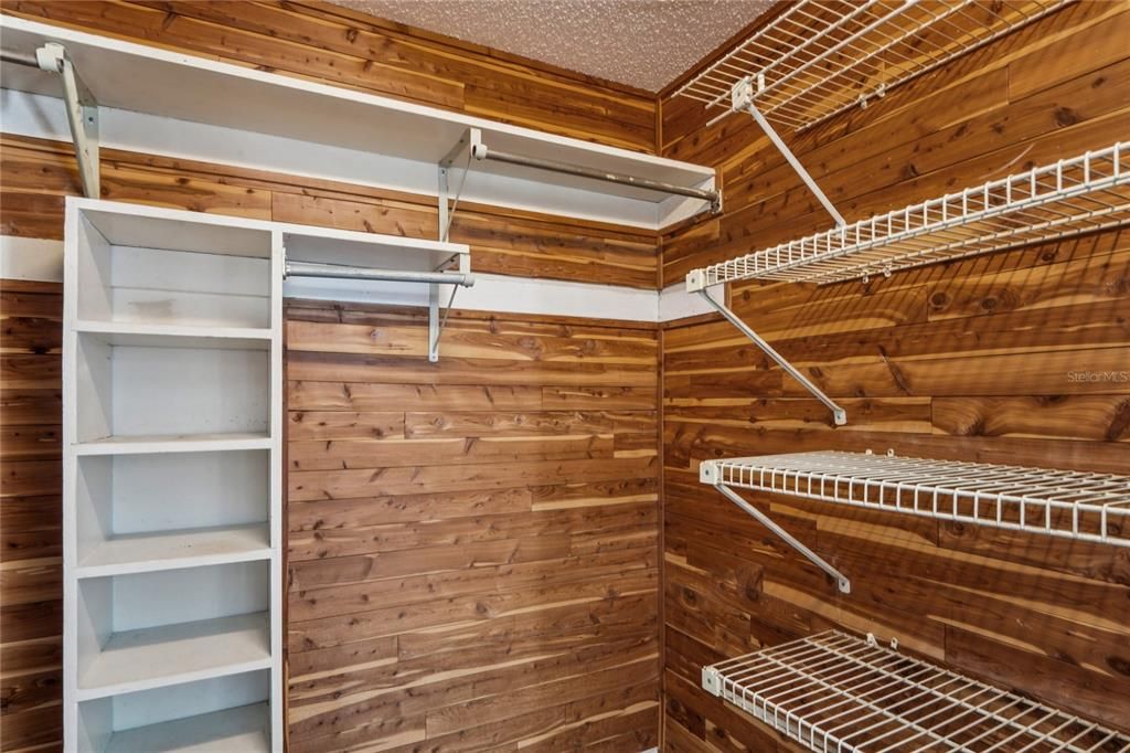 For Sale: $360,000 (2 beds, 2 baths, 1660 Square Feet)