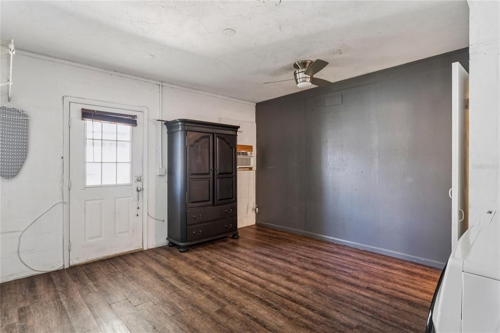 For Sale: $360,000 (2 beds, 2 baths, 1660 Square Feet)