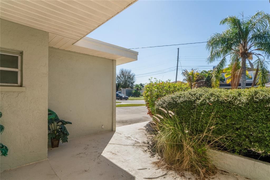 For Sale: $360,000 (2 beds, 2 baths, 1660 Square Feet)