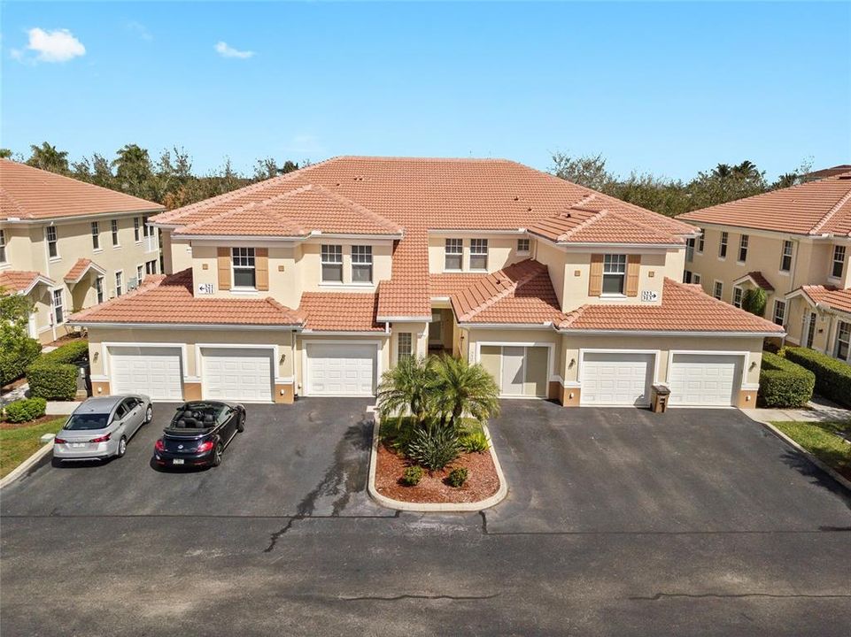 Activo con contrato: $270,000 (2 camas, 2 baños, 1306 Pies cuadrados)