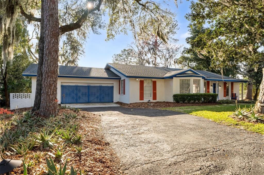 Active With Contract: $1,300,000 (3 beds, 3 baths, 2850 Square Feet)