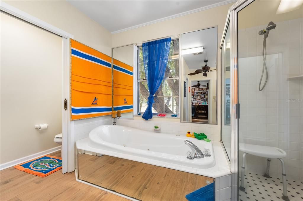 Active With Contract: $1,300,000 (3 beds, 3 baths, 2850 Square Feet)